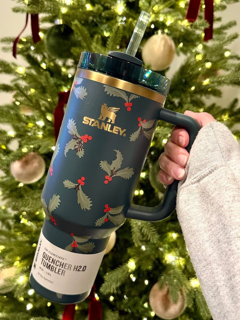 Stanley 40 oz. Quencher H2.0
FlowState Tumbler Limited Edition Holiday Botanical